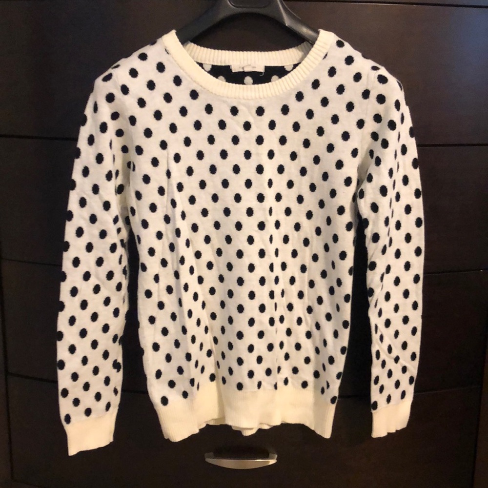 ⭐️ 41 Hawthorn Black and Cream Polka Dot Sweater